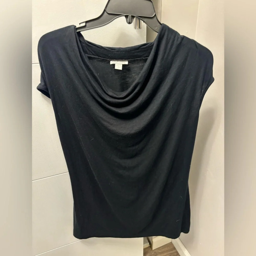 A Pea In The POD Women’s Maternity Black Scoop Neck T Shirt Size M
